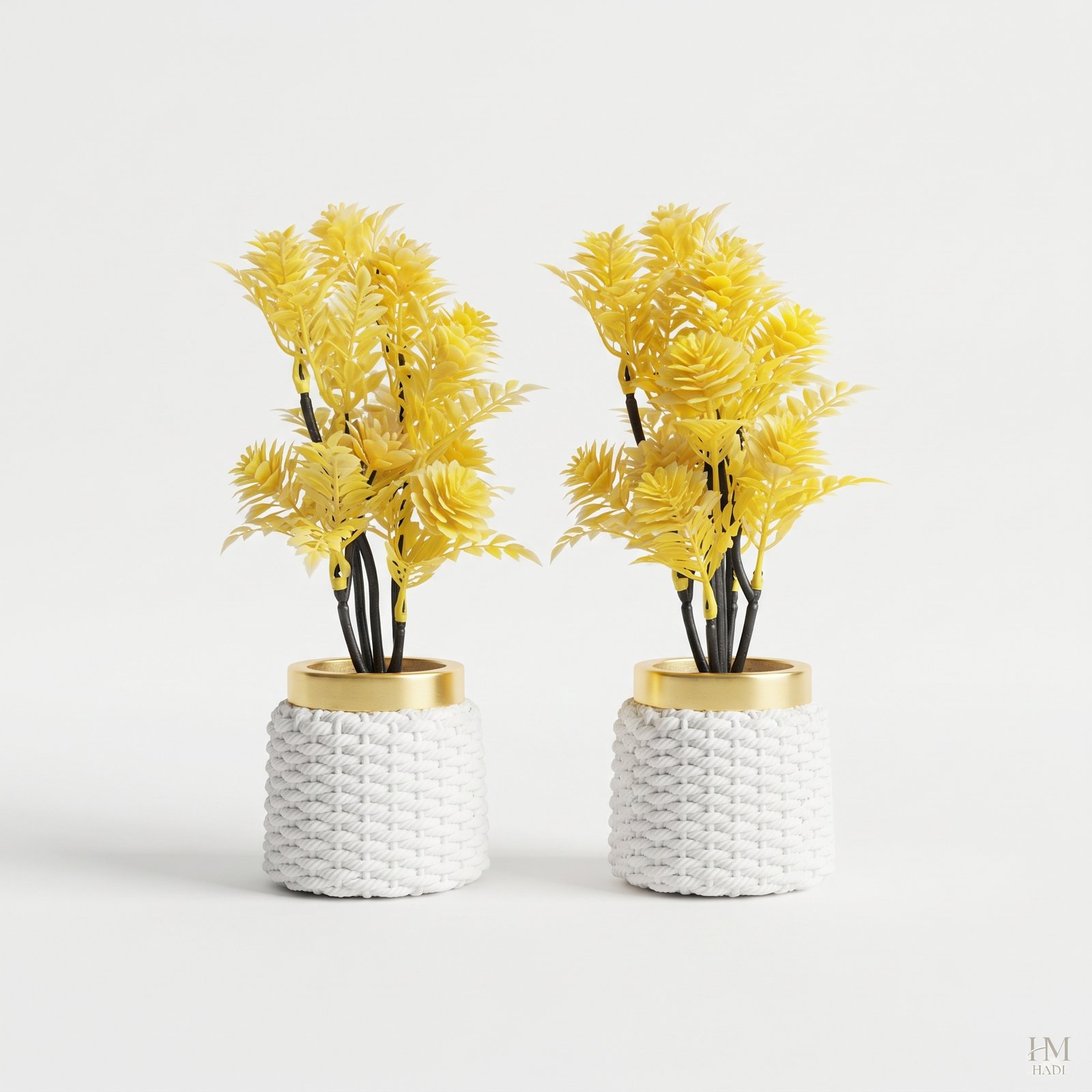 Golden Bloom Vase - Image 4